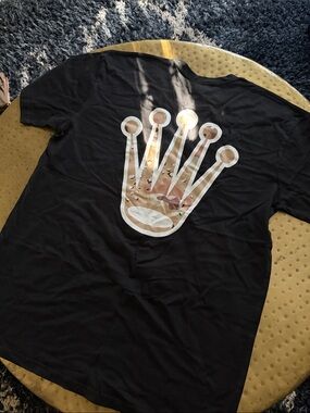 Black Short Sleeve Tee with Crown Graphic - Casual Men's Shirt